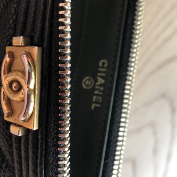 Chanel Boy Clutch on Chain - Picture 4 of 7